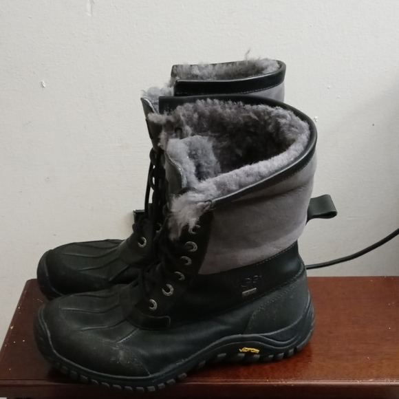 Waterproof UGG BOOTS - Picture 3 of 8